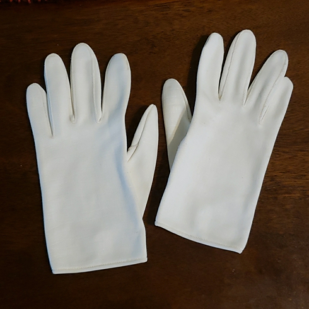 Vintage women's white "Hansen" gloves